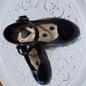 Dyna Kids🎀 Little Girls 6W Black Patent Dress Shoes With Cutouts